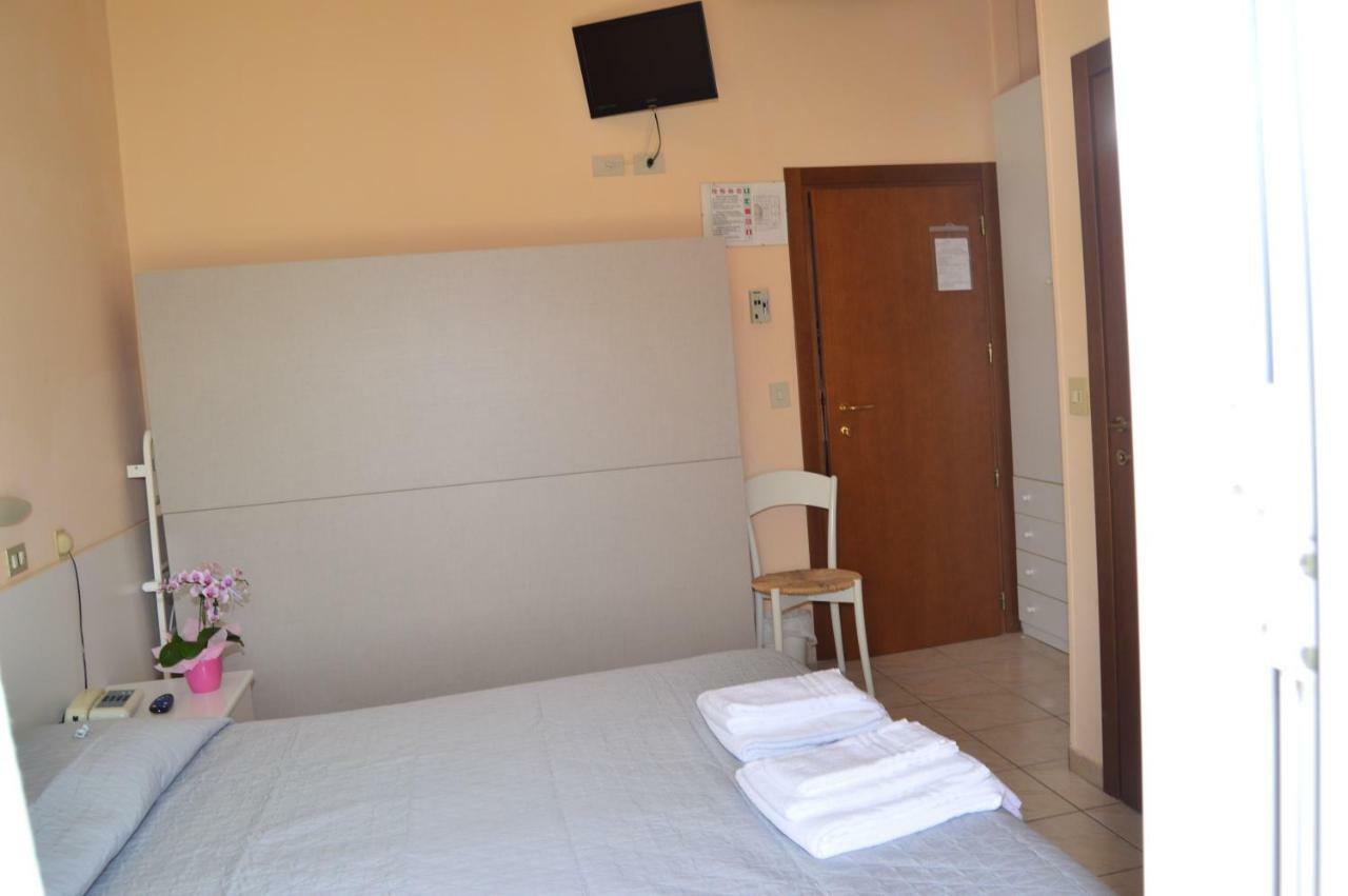 Hotel Perla Senigallia Luaran gambar