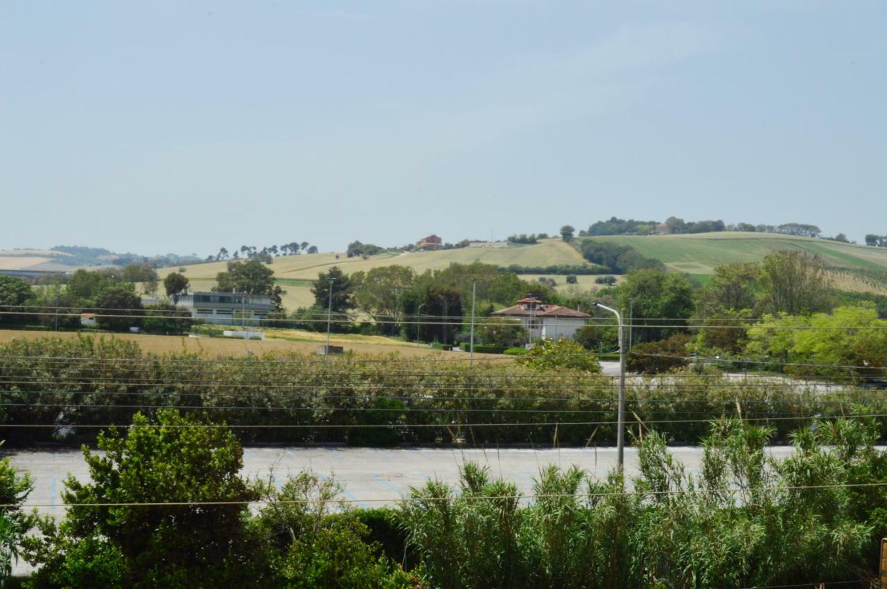 Hotel Perla Senigallia Luaran gambar