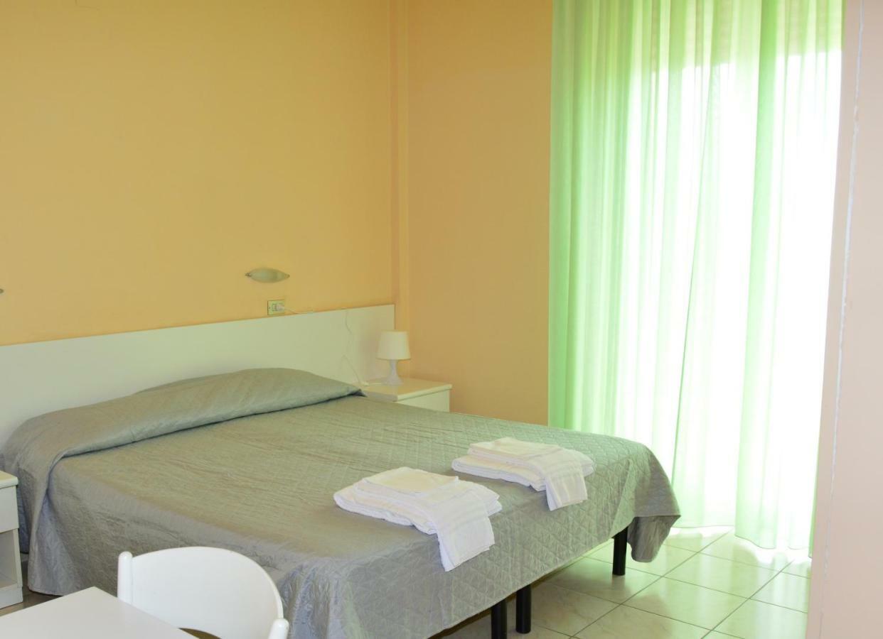 Hotel Perla Senigallia Luaran gambar